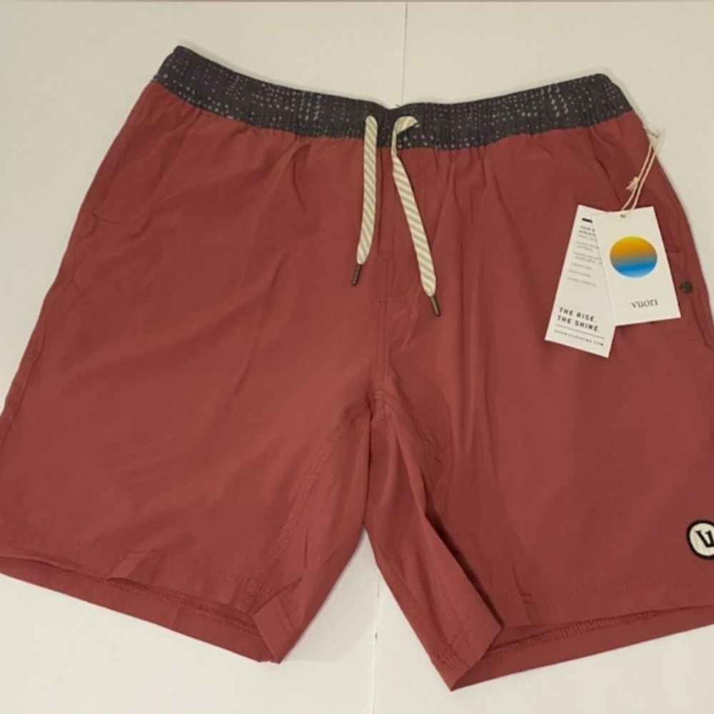 NWT VUORI KORE SHORTS MENS SIZE LARGE IN SALTWATER …